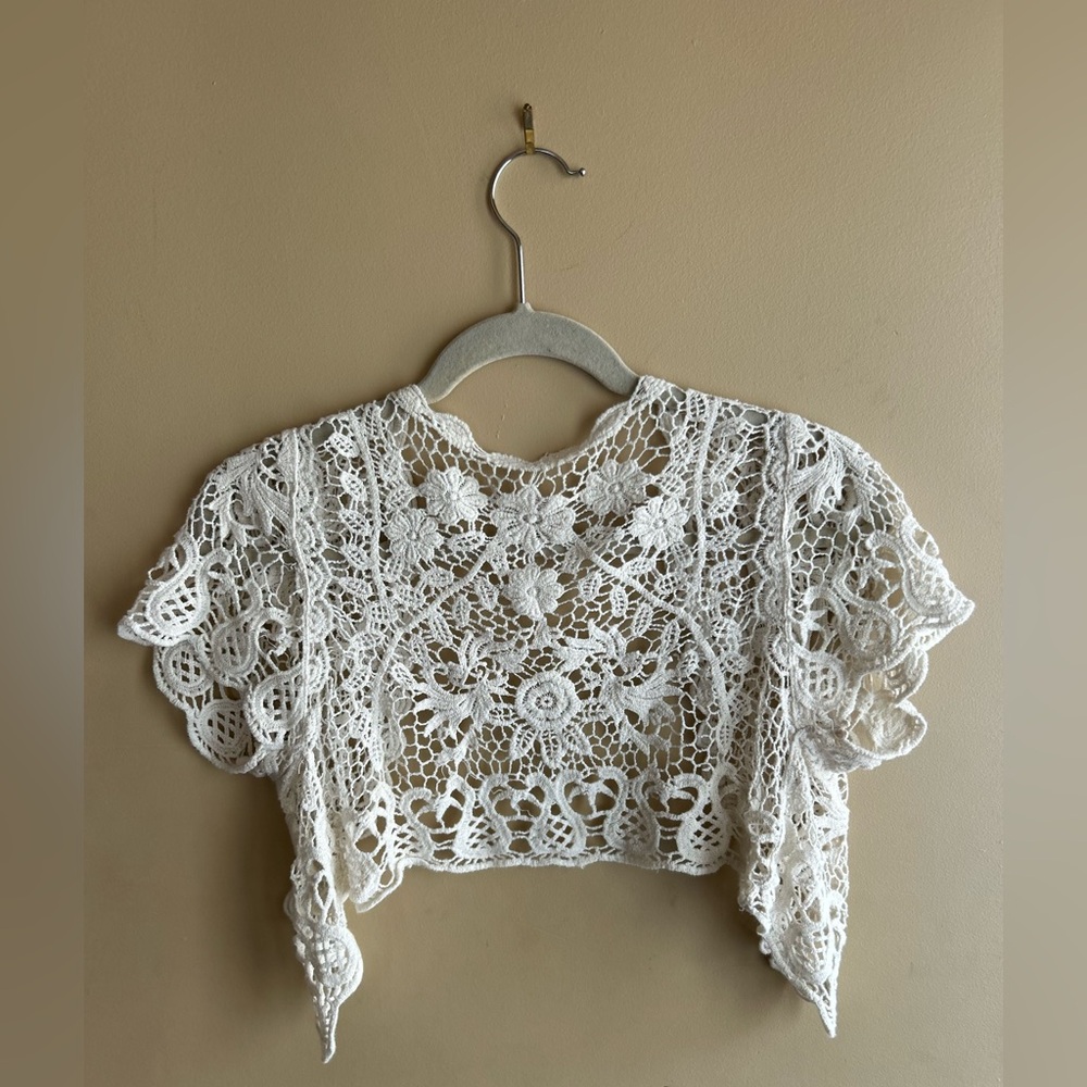 Lacey crochet shrug - Picture 2 of 9
